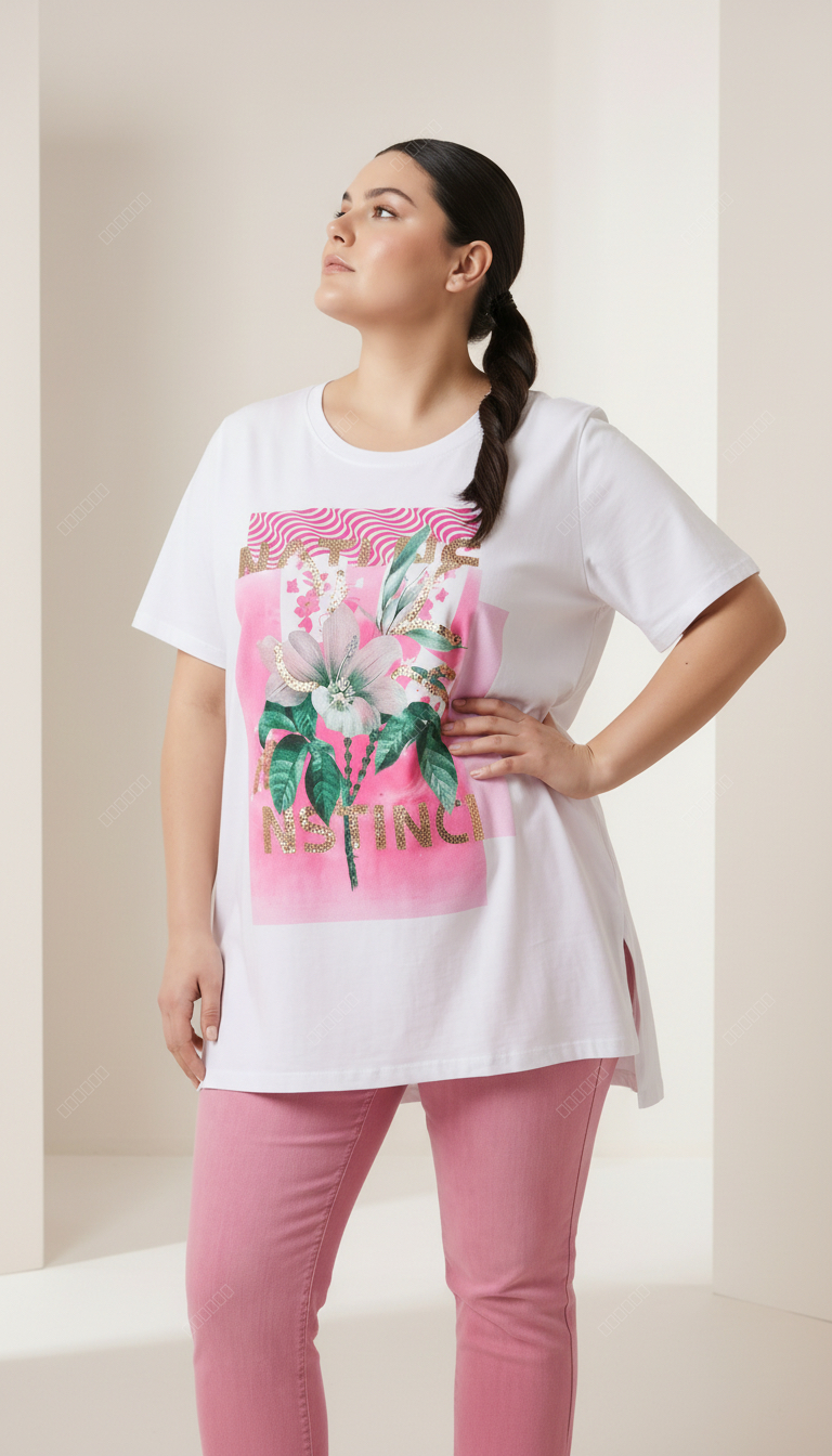 Модерна тениска с розово цвете и щампа PLUS SIZE модел