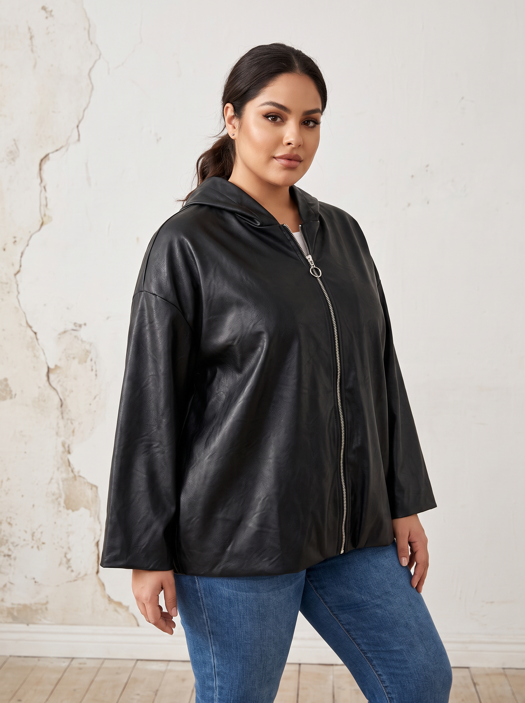 Модерно кожено яке с обемни ръкави в черно Plus Size 