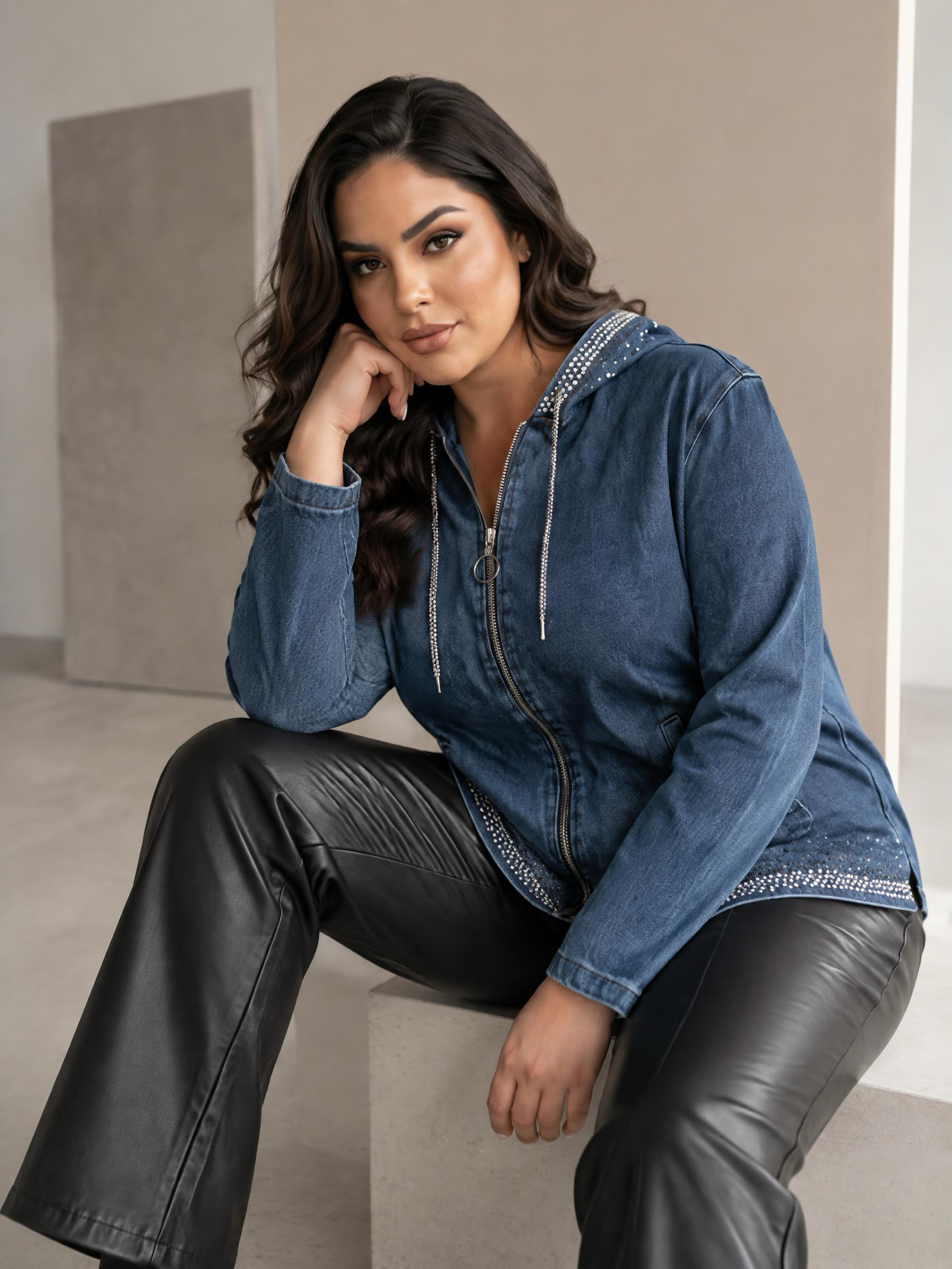 Дънково PLUS SIZE яке тъмен деним с блясък 