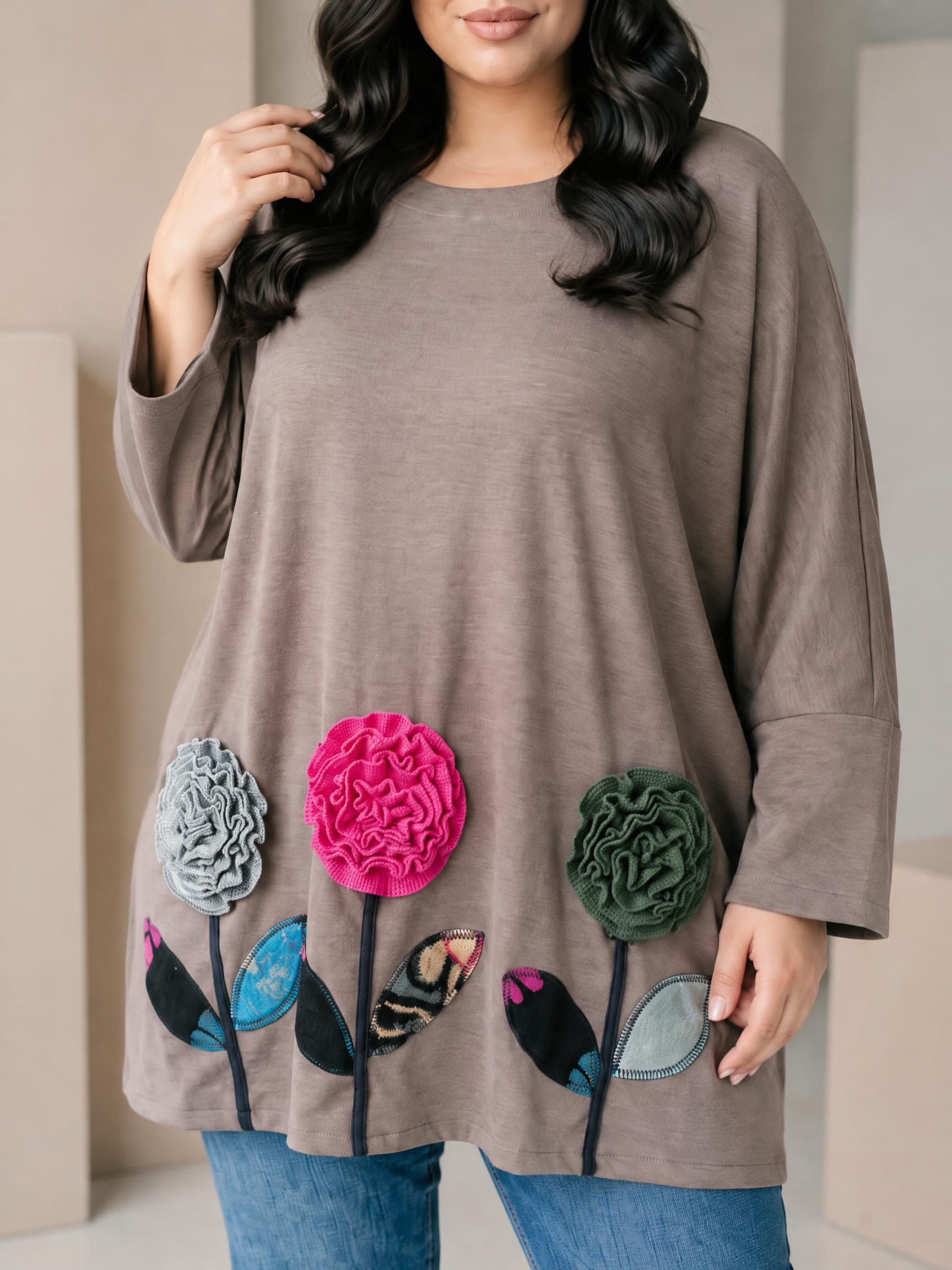 Плътна уширена блуза с 3D цветя цвят визон
