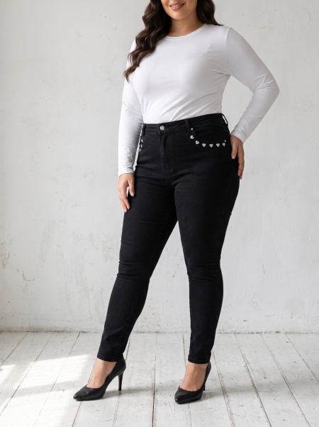 Еластични макси дънки модерна визия Plus size с красив детайл 