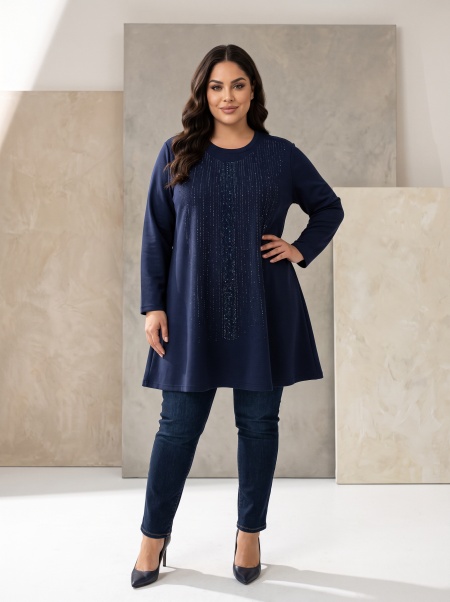 Тъмно синя разкроена туника с предница от камъчета 